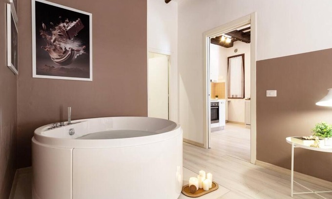 Old Town Apartment | Flat with whirlpool bath in the historic centre