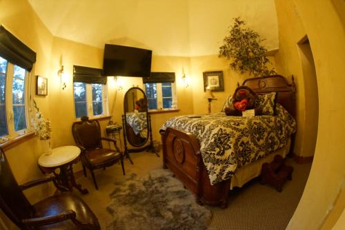 Lake Arrowhead House | FLEUR DE LAC EUROPERAN INn