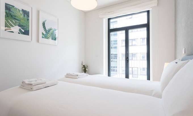 Santo Antonio Apartment | FLH Avenida da Liberdade Amazing Flat