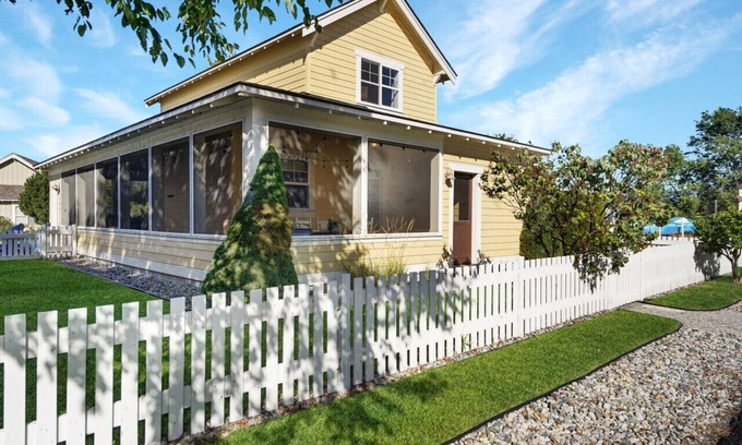 Oroville Cottage | Flip Flop Inn - Enjoy VB's full amenities!