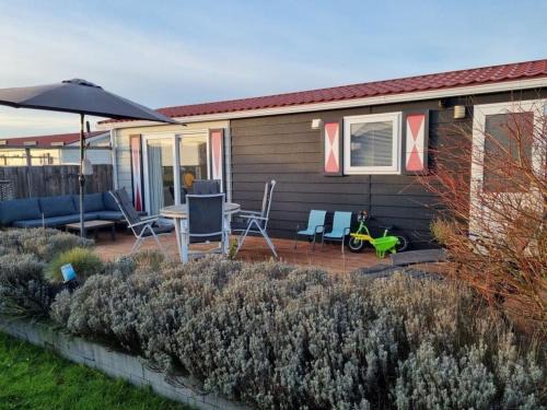 Serooskerke Ski Chalet | Florence 4 Comfortable holiday residence