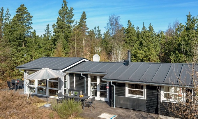 Henne House | "Florense" - 2.5km from the sea by Interhome