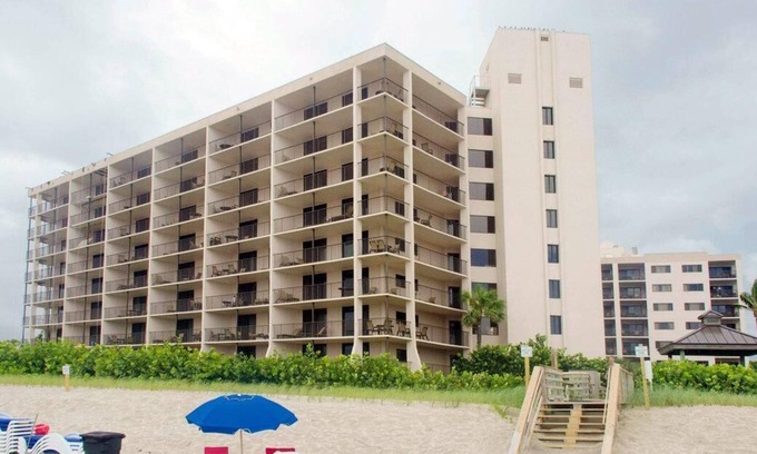Hutchinson Island South Condo | Florida Beach Escape at Jensen Beach