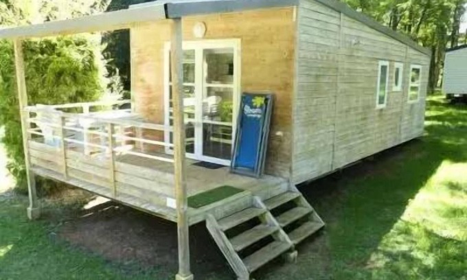 Pays-de-Belves House | Flower Camping Les Nauves * - Mobilhome Comfort 33.5 m2 3 bedrooms + semi covered terrace 6 people