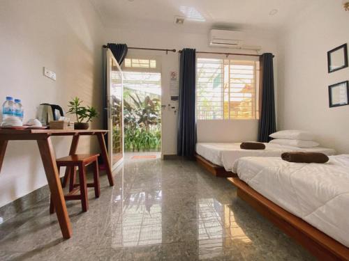 Mittakpheap Apartment | Flower Home ផ្ទះសំណាក់ ហូមផ្កា
