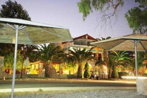 Eratini Apartment | Foinikas Rooms