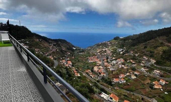 Camara de Lobos House | Fontainha - Family or Group Home
