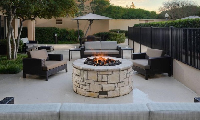 North Dallas Apartment | For The Whole Family! Three Contemporary Units, Pets Allowed, Parking!