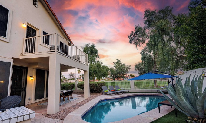 Arrowhead Ranch House | Fore! Golf Views, Outdoor Movies, Glendale Gold! Savings!