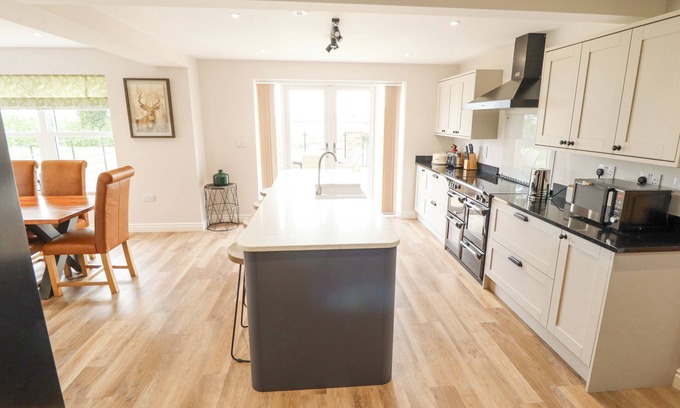 Winestead Cottage | Foremans Cottage