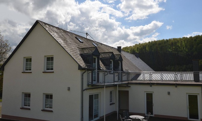 Zendscheid Apartment | Forest-Edge Escape, Zendscheid
