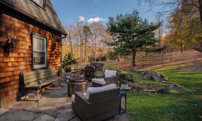 Garrison House | Forest Farm Retreat | Hiking near West Point