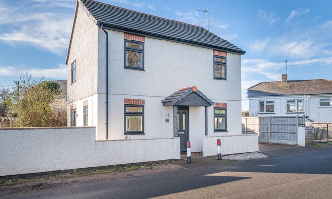Coleford House | Forest Walk - Three Bedroom House, Sleeps 5