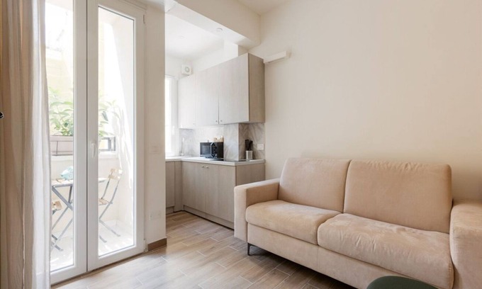 Porta Vittoria House | Forlanini M4 Modern Studio Apartment with Balcony