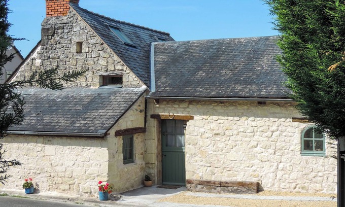 Chinon Cottage | Former barn in Chinon, near to town, forest walks & cycle paths