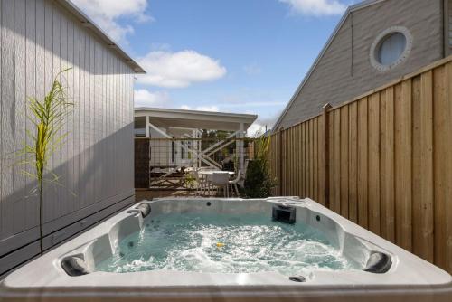 Surf Beach House | Forrest Caves Retreat