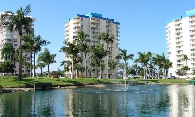 South Island Condo | Fort Myers Beach Condo, Dog Friendly. nUnforgettable Moments Await On FMB!