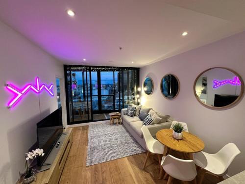 Fortitude Valley Apartment | Fortitude Valley Stylish Comfortable Apartment