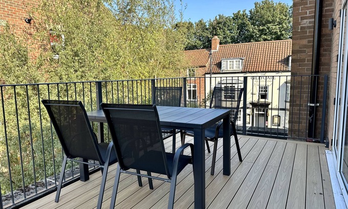 Bootham Apartment | Fountains Court sleeps 21