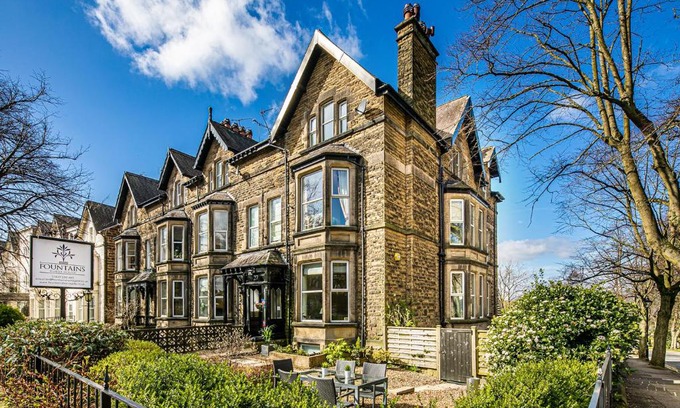 Harrogate House | Fountains Guest House - Harrogate Stays