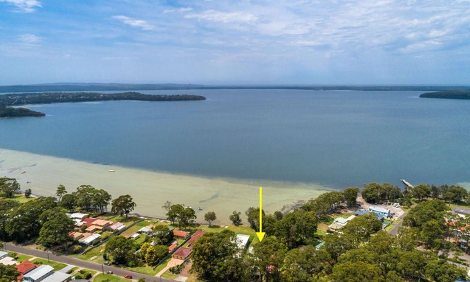 St. Georges Basin House | Four Loralyn on the Water, St Georges Basin