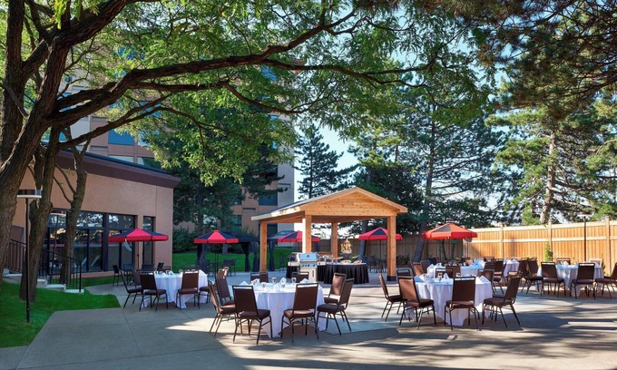 Mississauga Hotel | Four Points by Sheraton Toronto Airport