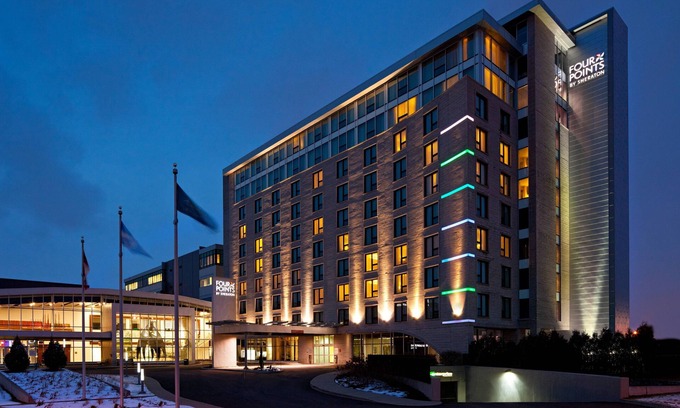 Desjardins Hotel | Four Points by Sheraton Levis Convention Centre