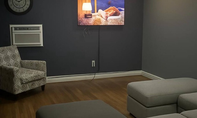 Farmingdale House | FOUR you! Ryder Cup rental. Cozy up!