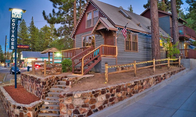 The Village Cottage | Fox Bear Cottages Big Bear