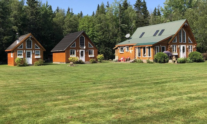 Wallace Cottage | Fox Harbour Wilderness Lodge