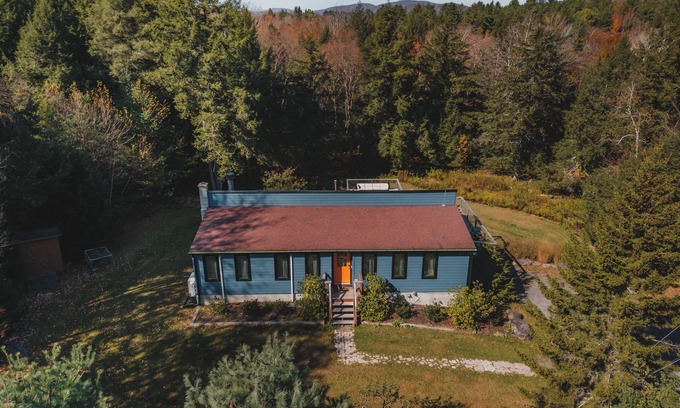 Edgewood House | Fox Hill Home: Recently Renovated Cabin w/Hot Tub & Pool Table