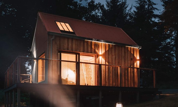 Alloa Apartment | Fox Hole Bothy - Luxury Cottages