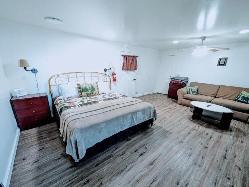The Village Hotel | Fox n Bear Cottages Big Bear