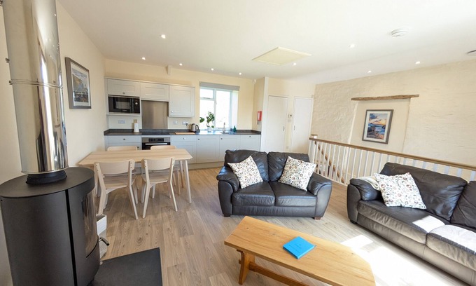Boscastle Cottage | Fox Park Cottage - sleeps 4 guests in 2 bedrooms