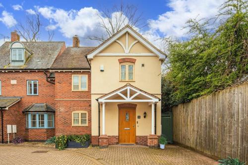 Quorn House | Foxglove House