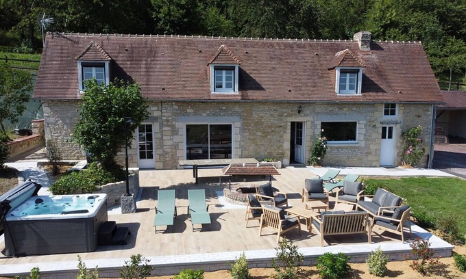 Saint-Germain-de-Clairefeuille Cottage | Cottage with garden, spa & tennis - Haras views