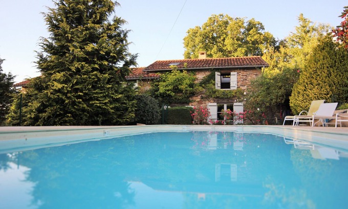 Saint-Romain-et-Saint-Clement House | Charming house with private heated pool and sauna in the countryside