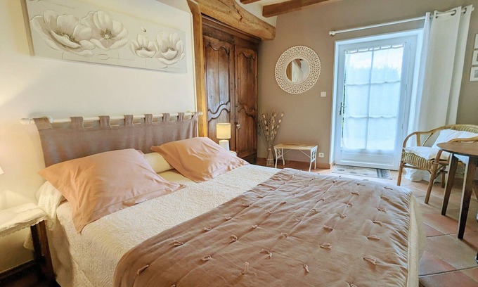 Faverolles Bed & Breakfast | Room with WIFI and pets allowed