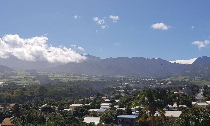 Saint-Louis Apartment | Franciscéa, fully air conditioned, 80m2, downtown, south of the island