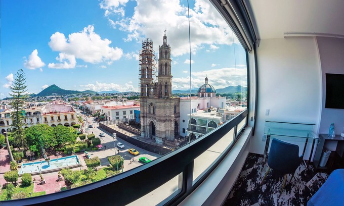 Centro Hotel | Fray Junipero Serra