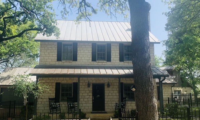 Fredericksburg House | Fredericksburg Manor - beautiful rock home, cottage, 2.4 acres, INDOOR POOL