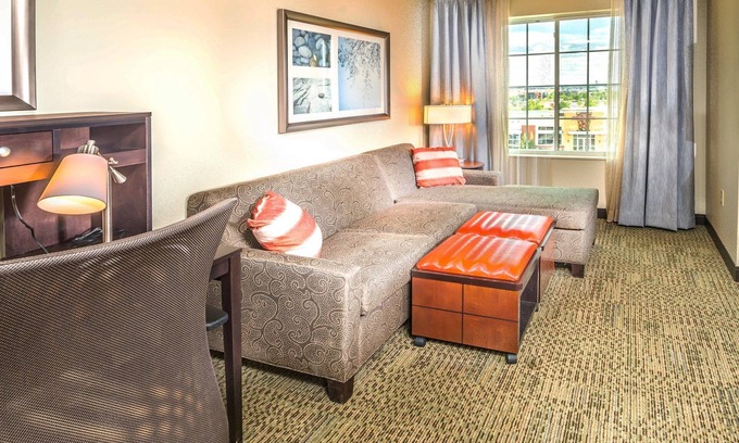 Northfield Apartment | Free Breakfast Buffet, Indoor Pool. King Suite Near University of Colorado Hospital.