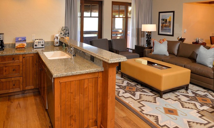 Avon Condo | Free Lift tickets! Ski-in, Ski-Out, w/Game Room, Hot Tubs. Timbers BG