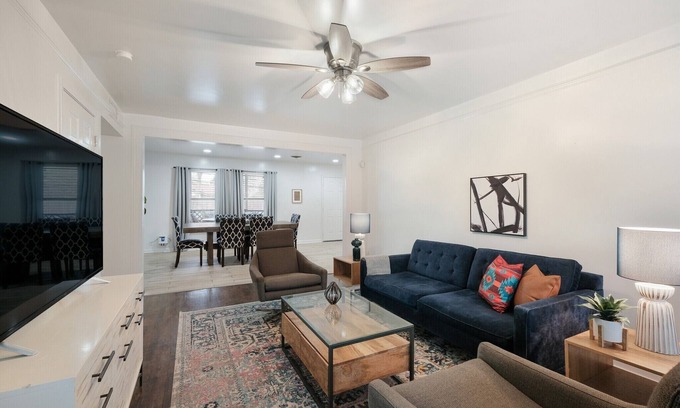Shearer Hills - Ridgeview House | Free Parking Fast with Wi-fi and Smart TV