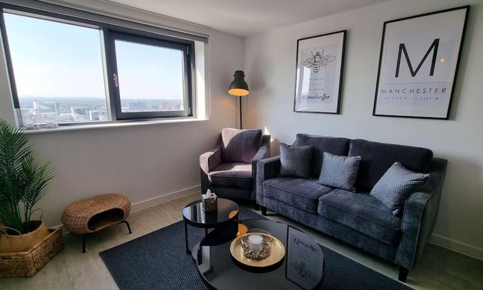 Salford Apartment | Free Parking: Media City Flat