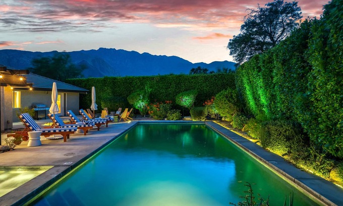 Racquet Club West House | Free Pool Heating! Hot tub, Pool table, Fire pit!