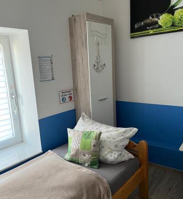 Hueckelhoven House | Fremdenzimmer Sas