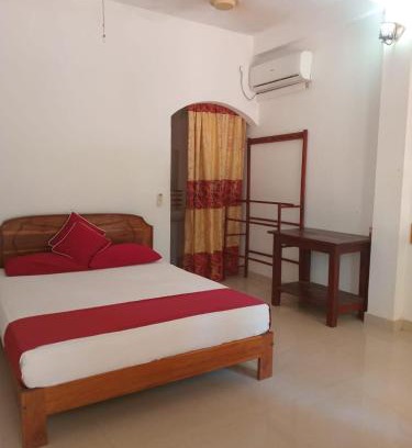 Trincomalee House | French Garden Eagle Wings Inn