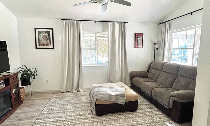 Missoula House | Fresh, Peaceful Home in Quaint Neighborhood