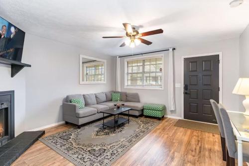 Nashville Apartment | Freshly Renovated - Minutes from Downtown & BNA